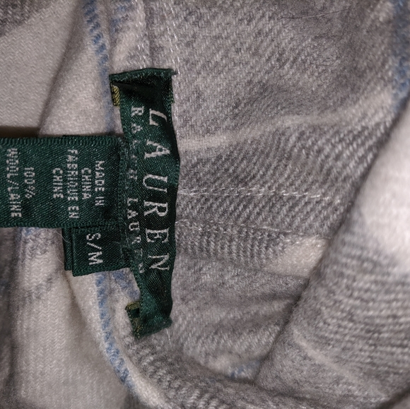 Ralph Lauren hooded cape with horn toggle clasp - Picture 3 of 3